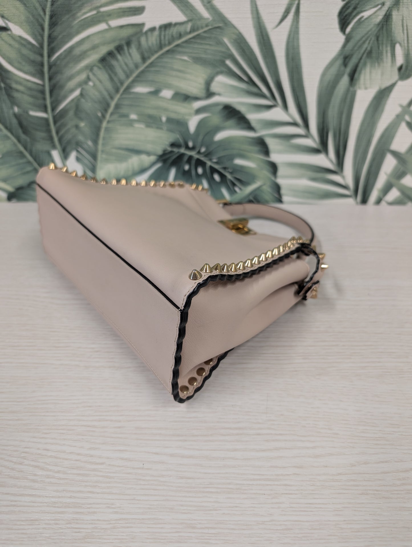 Vitello Seta Shiny Nappa Scalloped Studded Peekaboo Mini