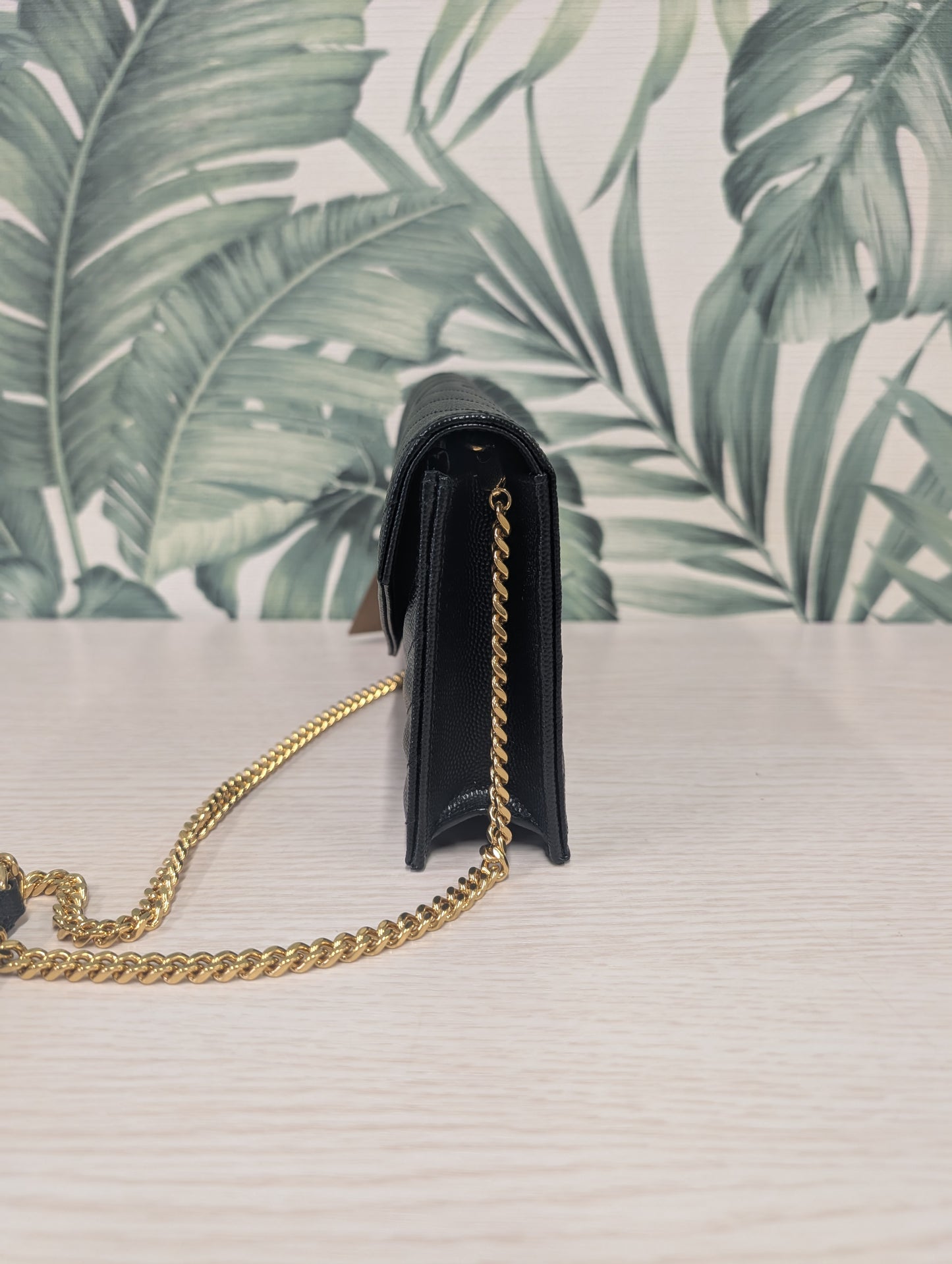 Cassandra Envelope Chain Wallet in Grain de Poudre Leather