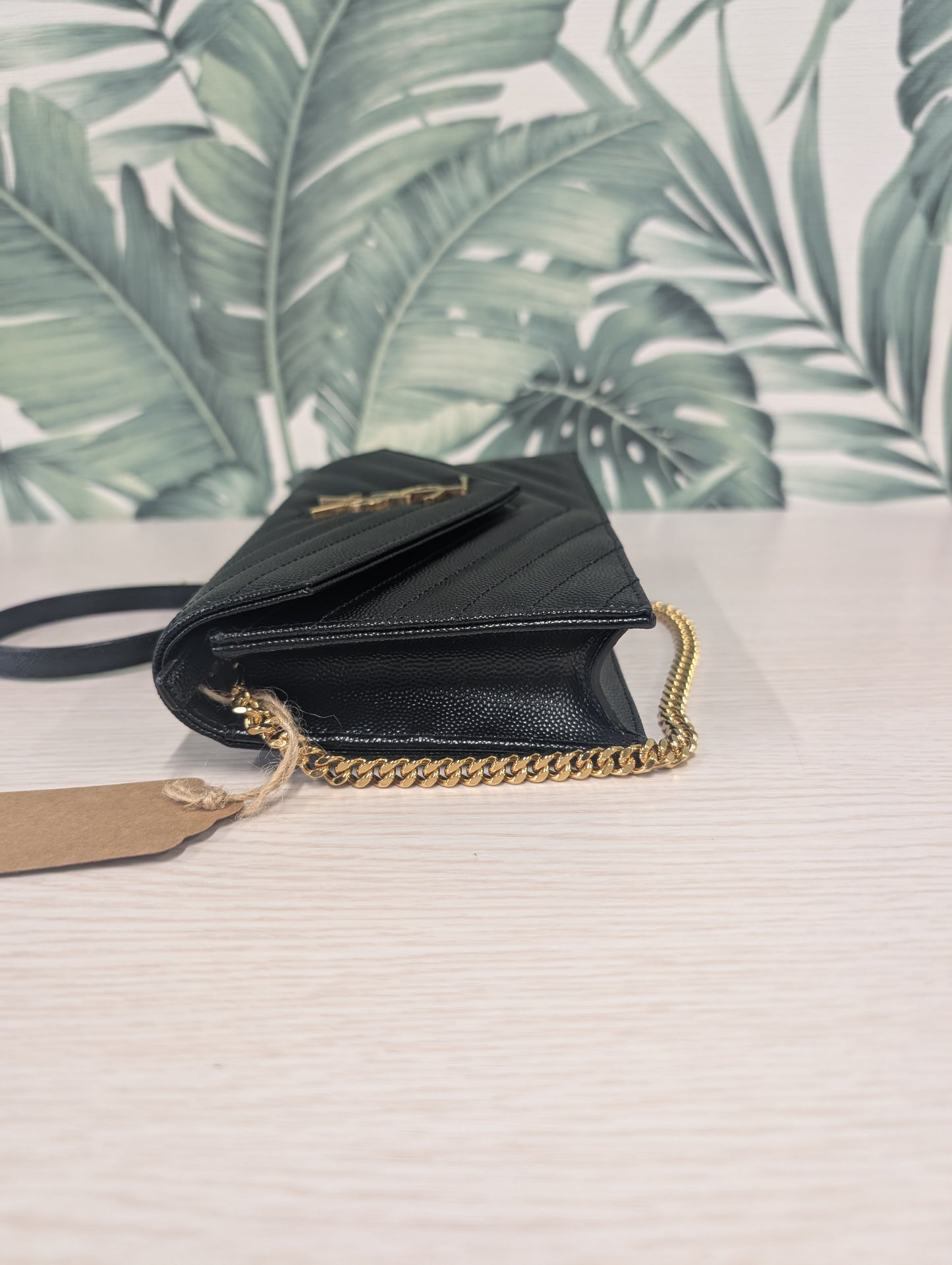 Cassandra Envelope Chain Wallet in Grain de Poudre Leather