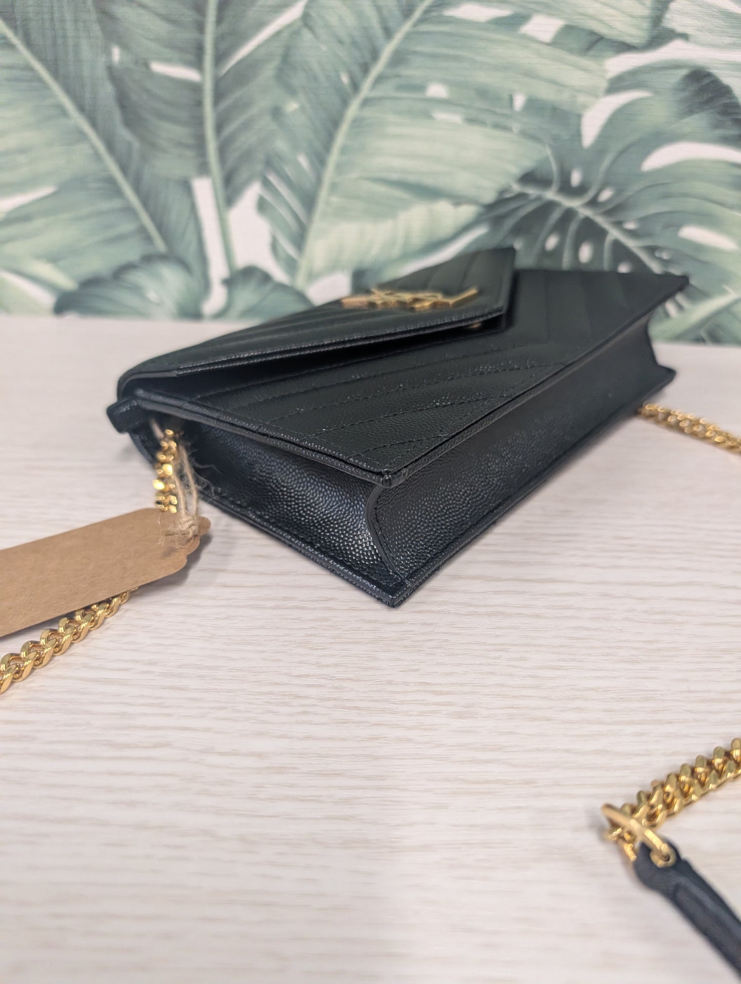 Cassandra Envelope Chain Wallet in Grain de Poudre Leather