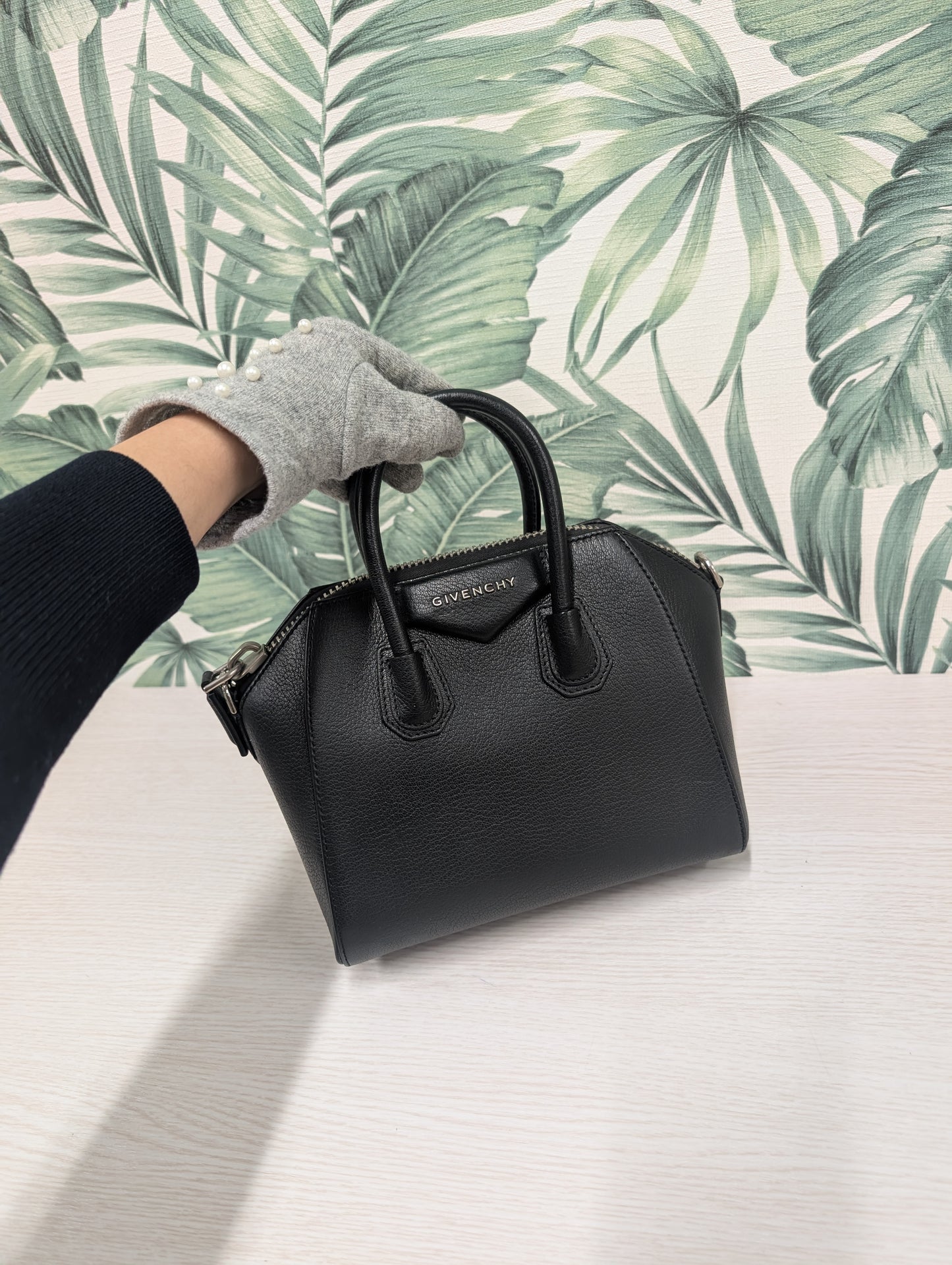 Sugar Goatskin Antigona Mini