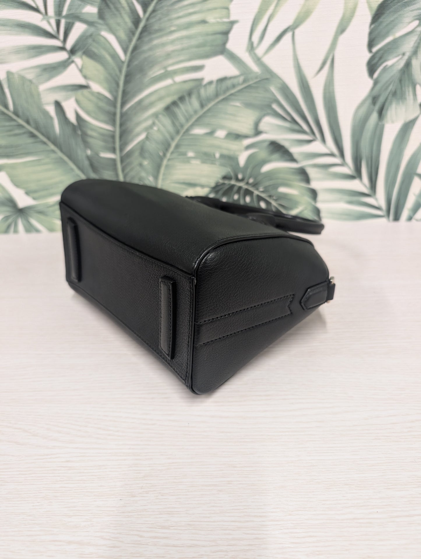 Sugar Goatskin Antigona Mini