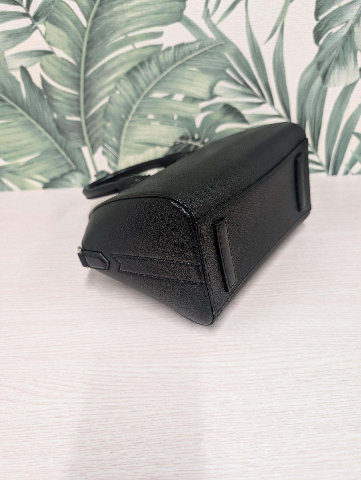 Sugar Goatskin Antigona Mini