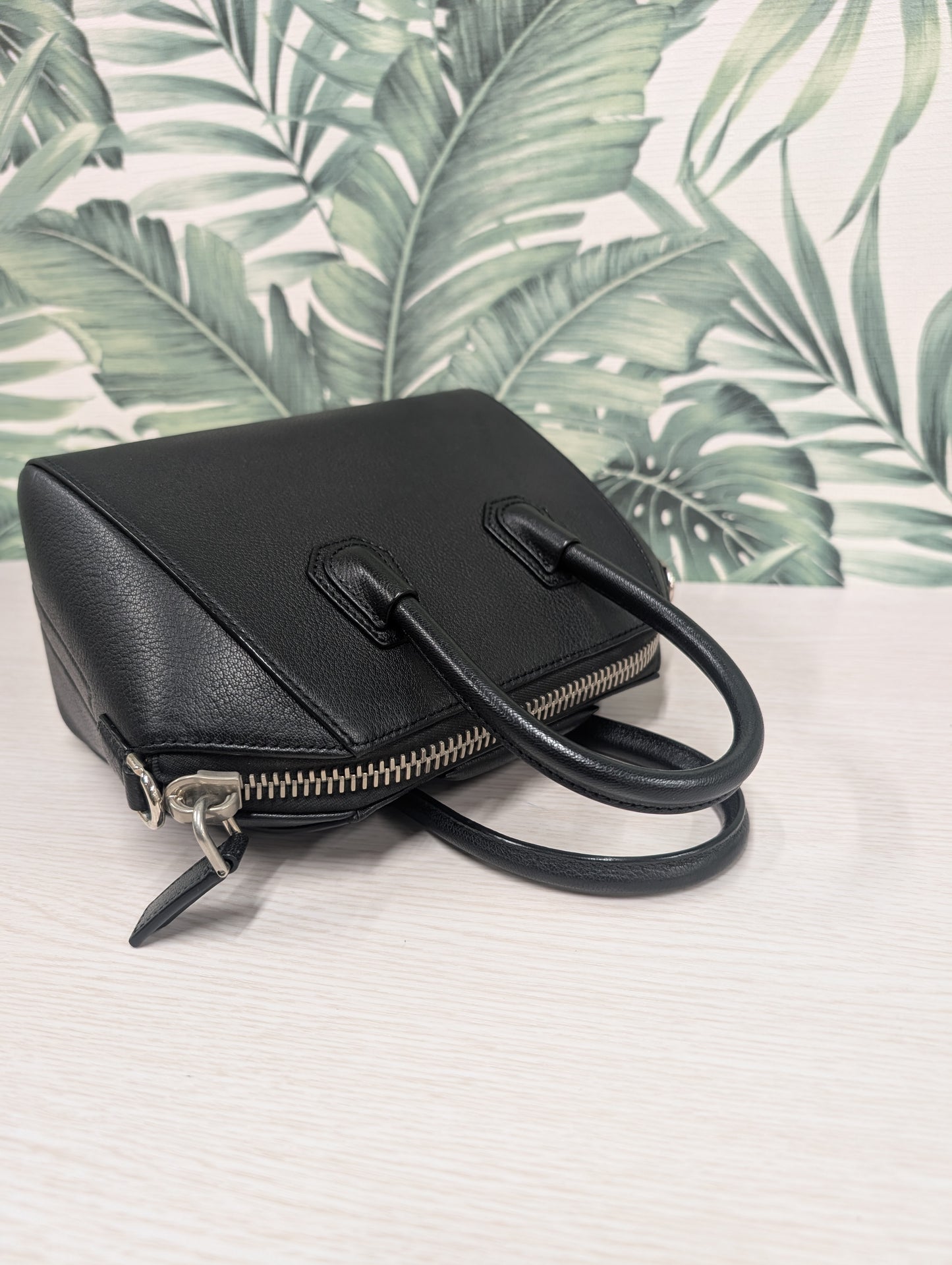Sugar Goatskin Antigona Mini