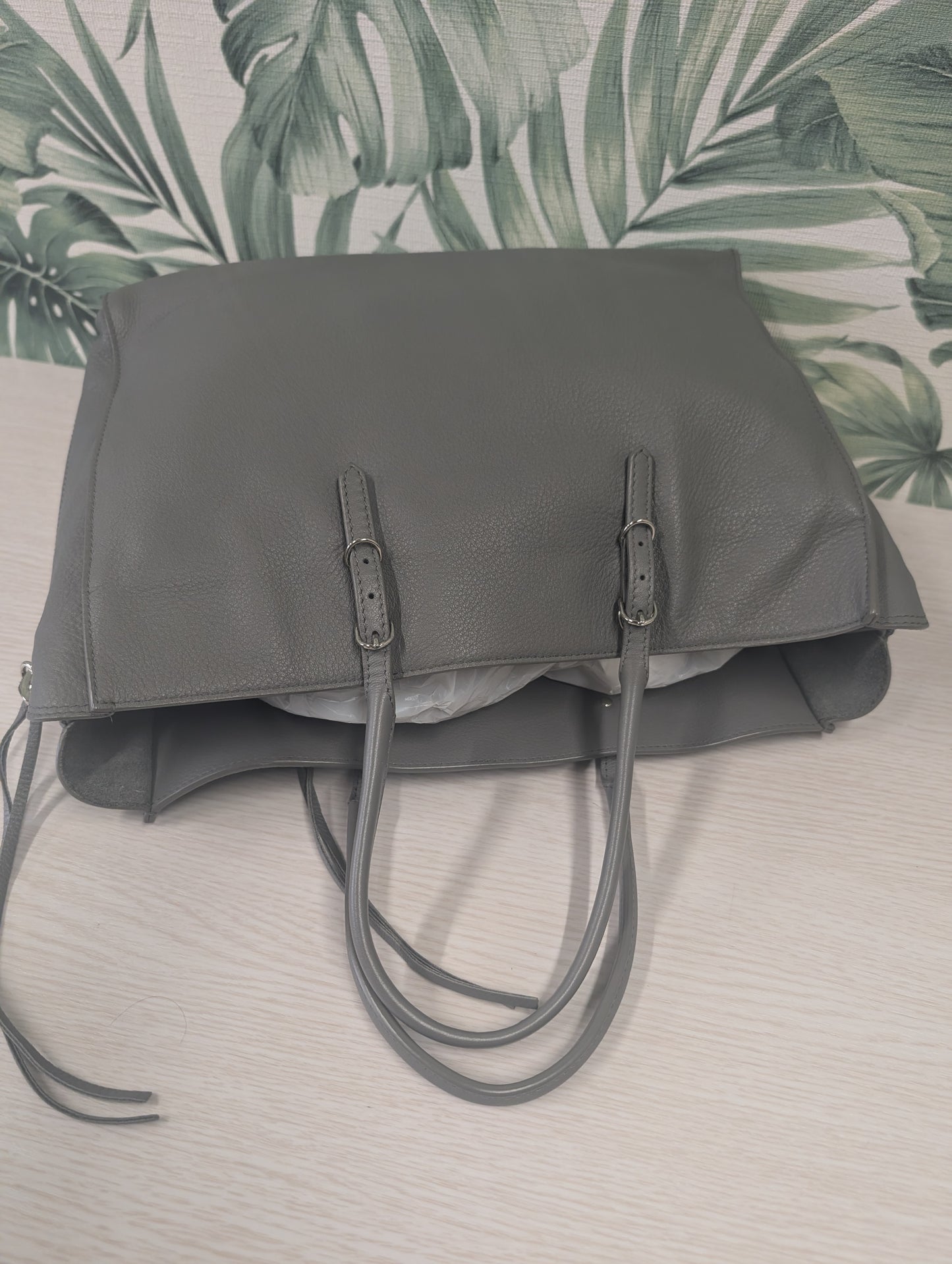 Papier B4 Zip Around Classic Studs Bag Leather