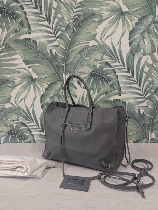Papier B4 Zip Around Classic Studs Bag Leather