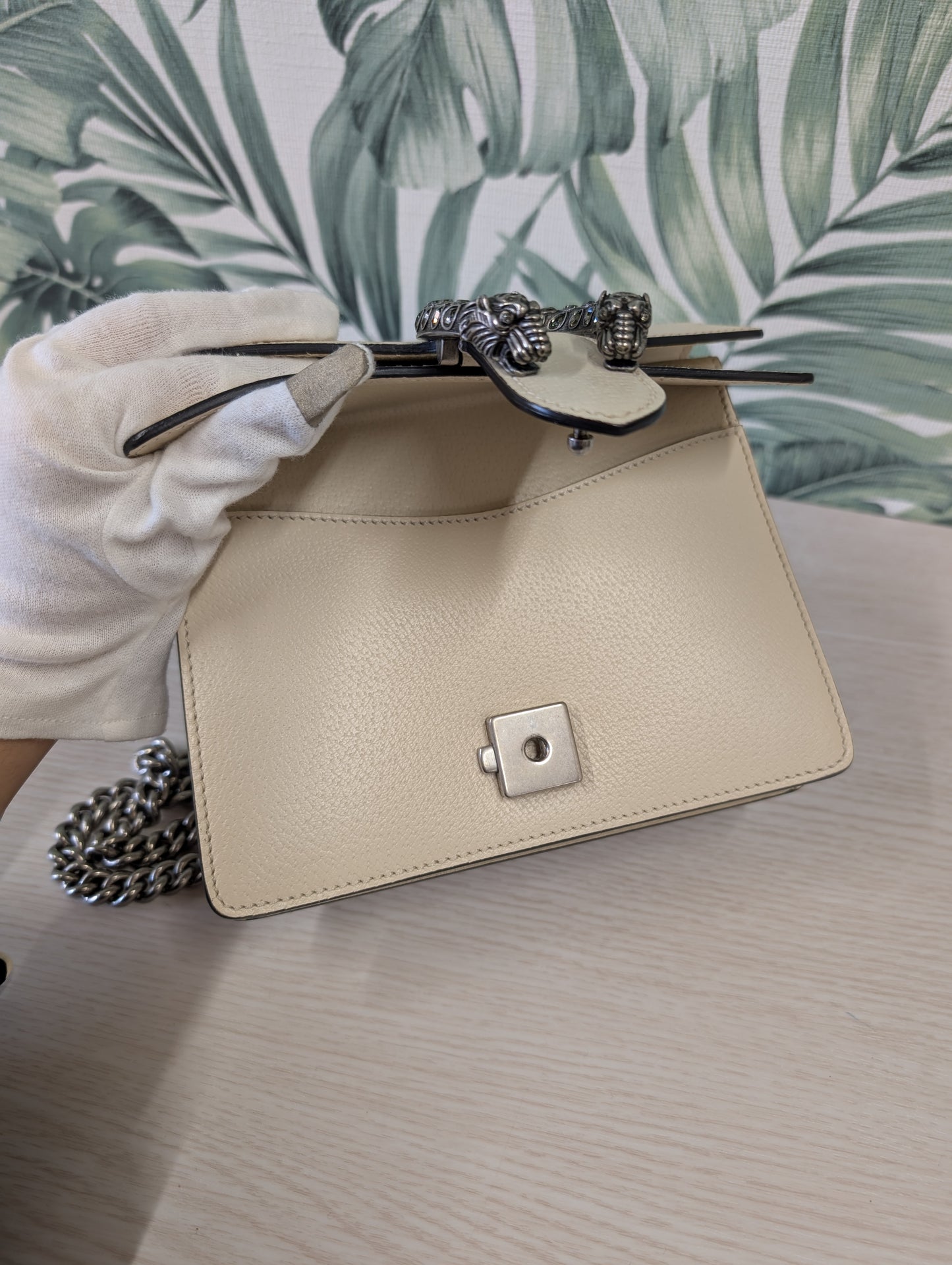 Dionysus Wallet on Chain Mini