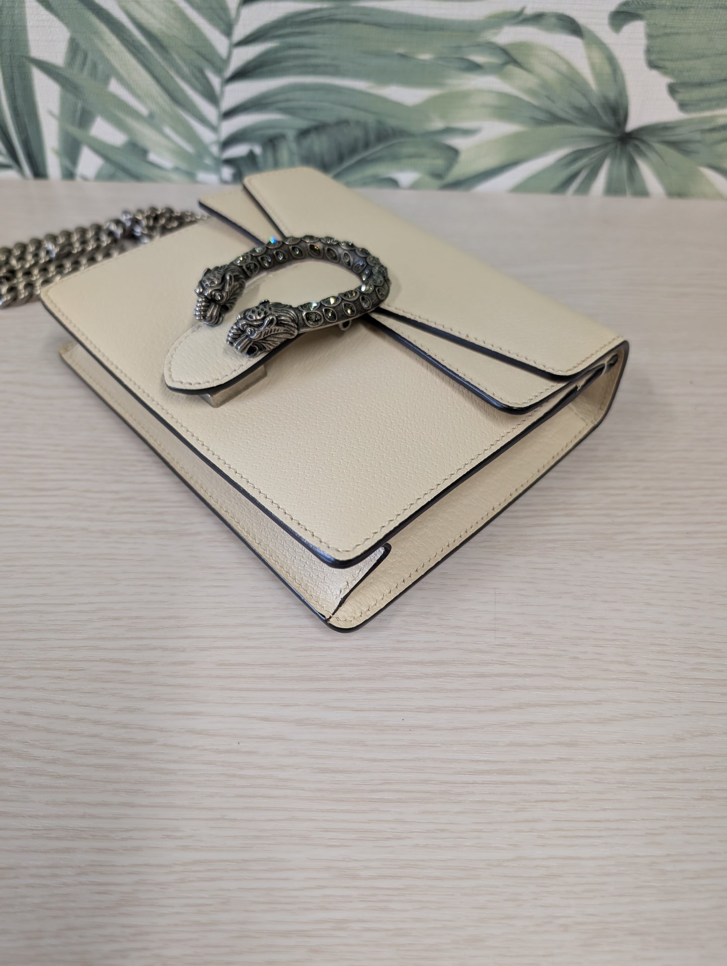 Dionysus Wallet on Chain Mini