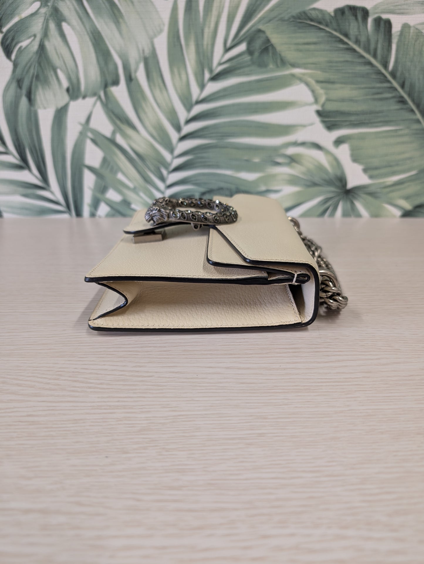 Dionysus Wallet on Chain Mini