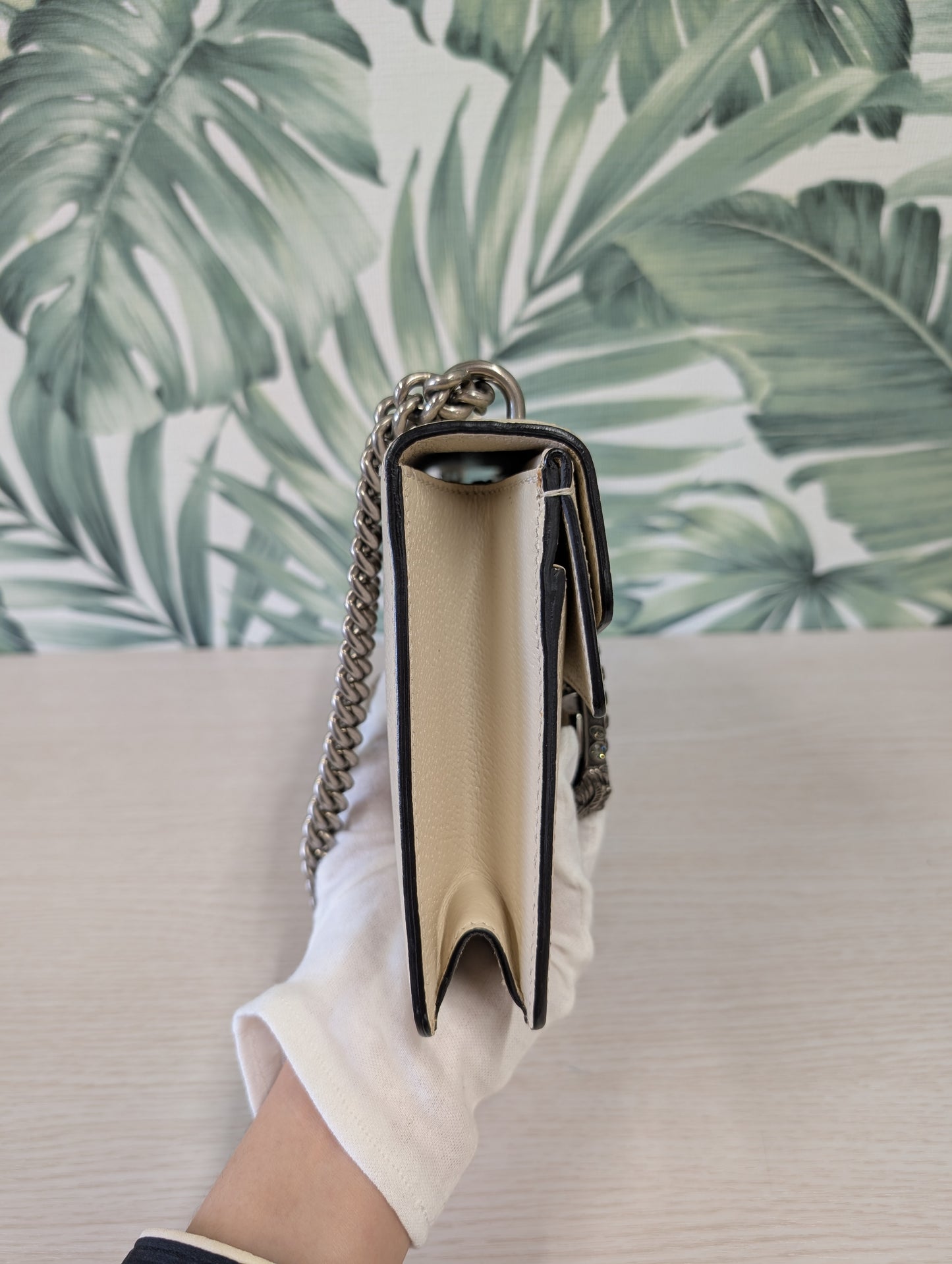 Dionysus Wallet on Chain Mini