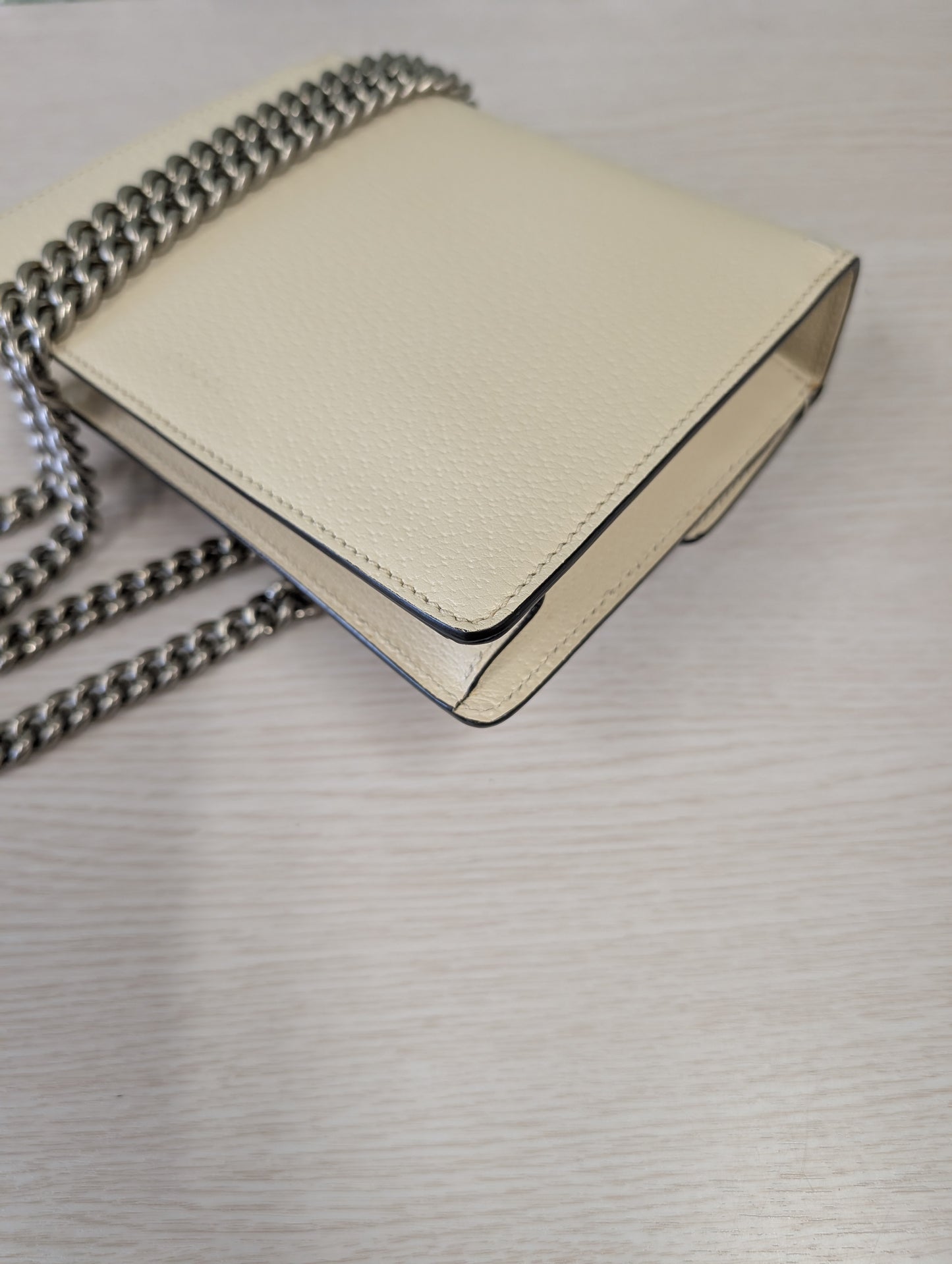 Dionysus Wallet on Chain Mini