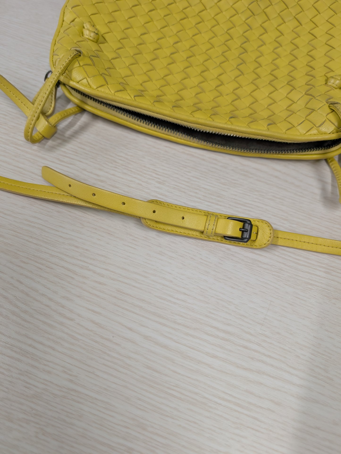 Intrecciato Leather Nodini Small