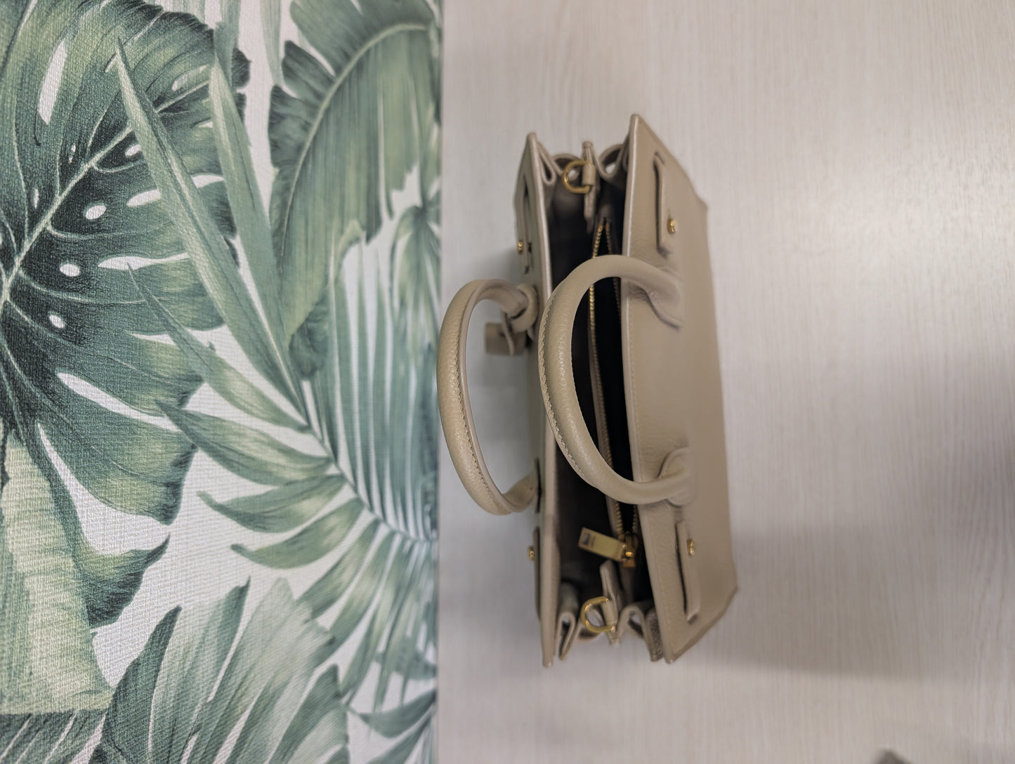 Sac De Jour Grained Leather Baby