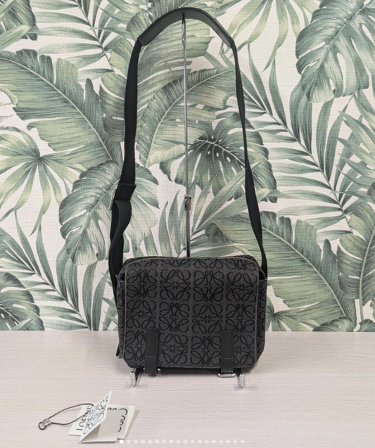 Anagram Canvas XS Military Messenger Bag Small