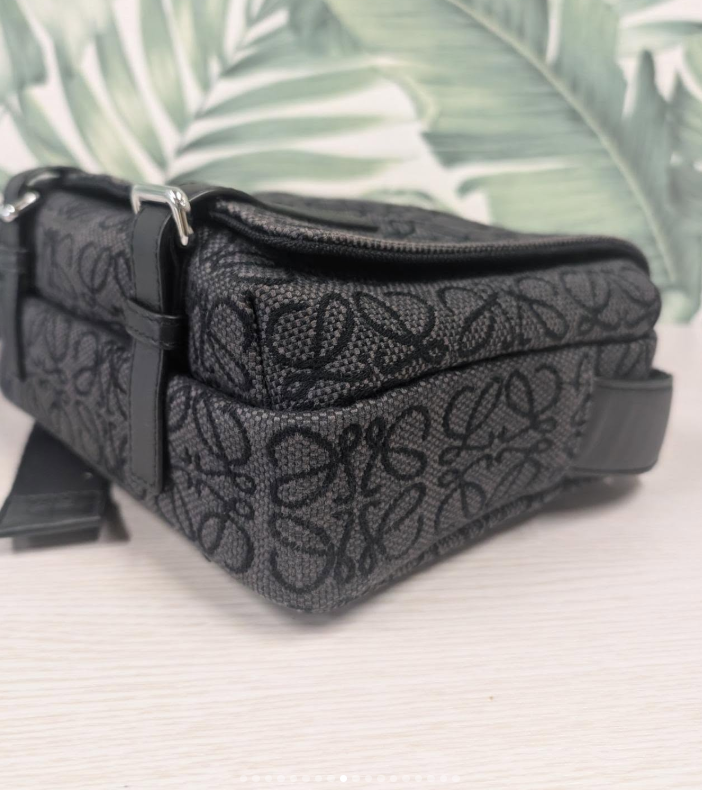 Anagram Canvas XS Military Messenger Bag Small