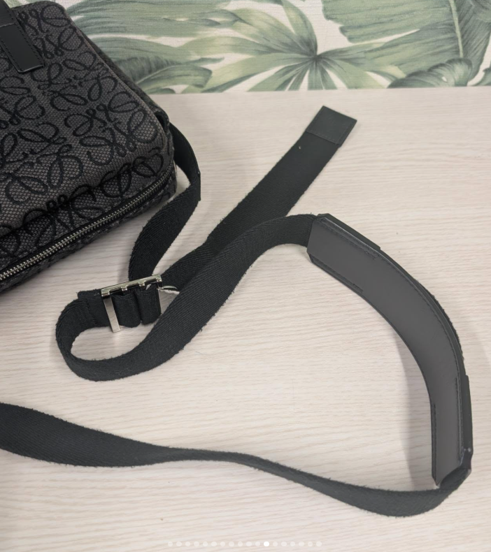 Anagram Canvas XS Military Messenger Bag Small